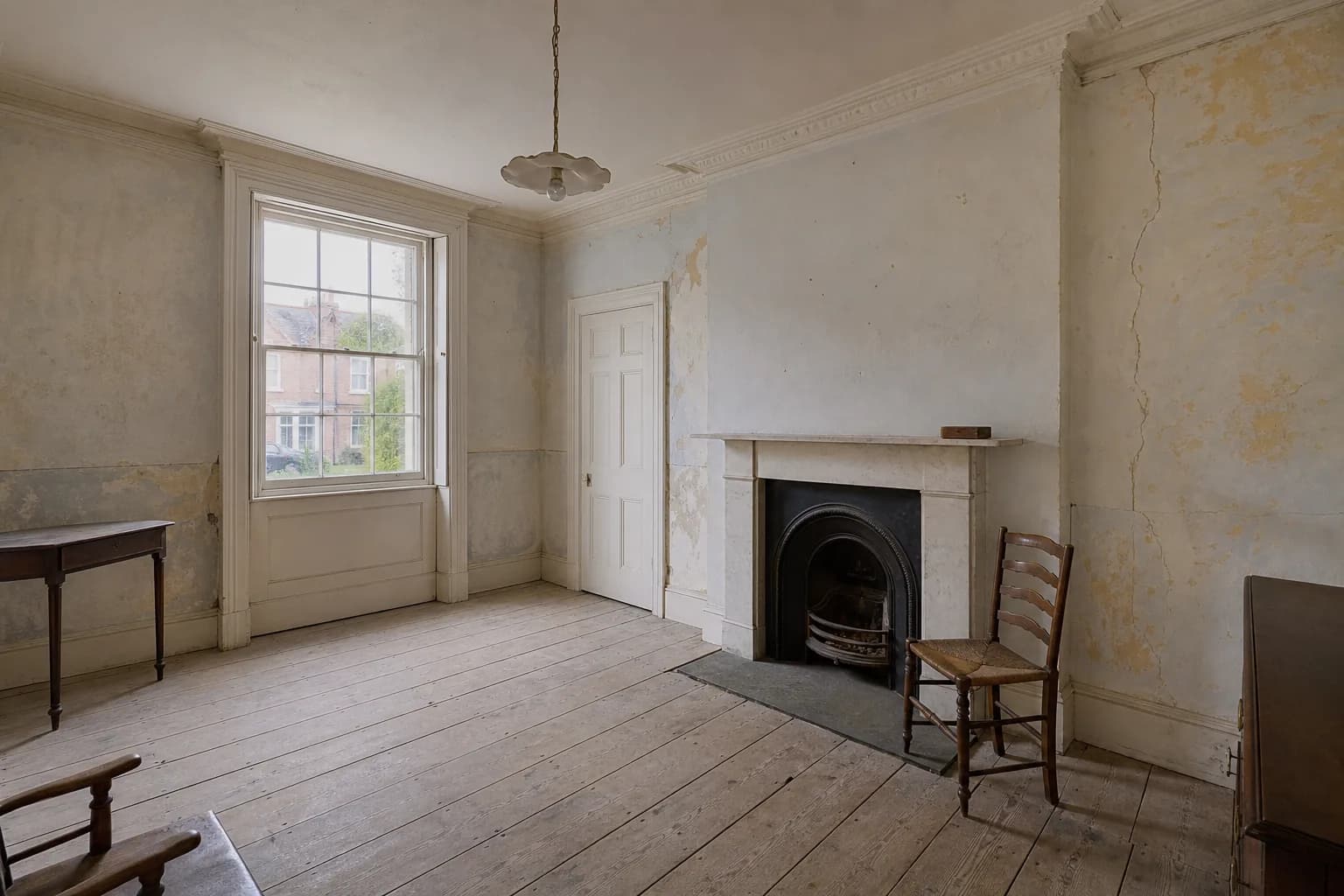 Existing period room in Wimborne ready for fabric-led renovation planning Existing period room in Wimborne ready for fabric-led renovation planning